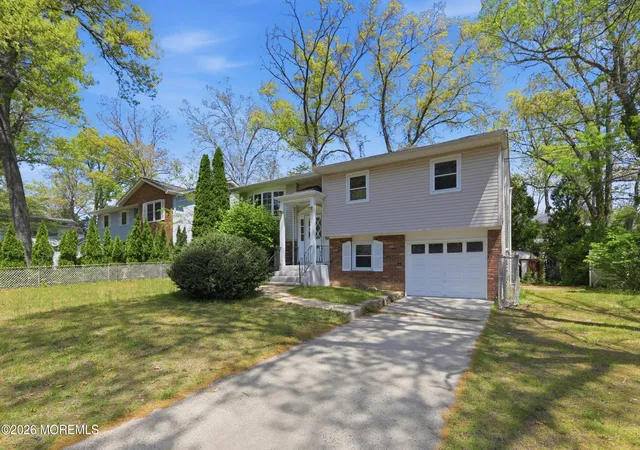 3rd image of 14 Woodridge Ave, Toms River, NJ 08755 | MLS# 22618313