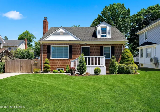 Homes for sale in Freehold, NJ | 1 Cottage Pl, Freehold, NJ 07728 | MLS# 22619302