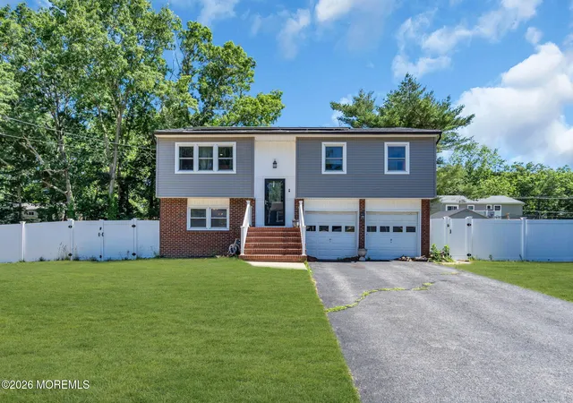 Homes for sale in Bayville, NJ | 3 Widgeon Dr, Bayville, NJ 08721 | MLS# 22618361