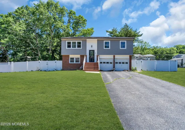 Homes for sale in Bayville, NJ | 3 Widgeon Dr, Bayville, NJ 08721 | MLS# 22618361