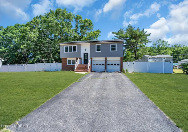 Homes for sale in Bayville, NJ | 3 Widgeon Dr, Bayville, NJ 08721 | MLS# 22618361
