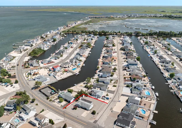 Homes for sale in Barnegat, NJ | 258 Bayshore Dr, Barnegat, NJ 08005 | MLS# 22618449