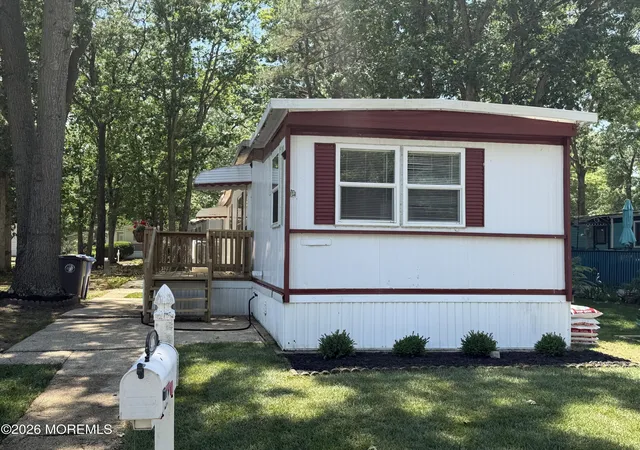 Homes for sale in Toms River, NJ | 406 Roberts Rd, Toms River, NJ 08755 | MLS# 22618535