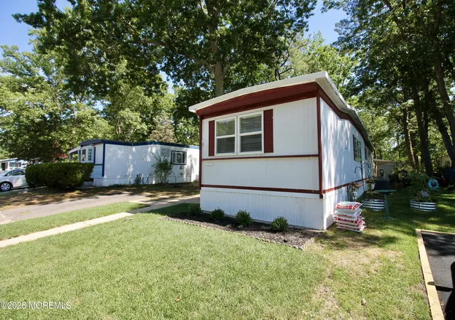 Homes for sale in Toms River, NJ | 406 Roberts Rd, Toms River, NJ 08755 | MLS# 22618535