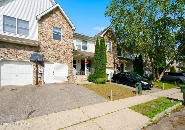 2nd image of 21 Kingsfield Dr, Lakewood, NJ 08701 | MLS# 22618551