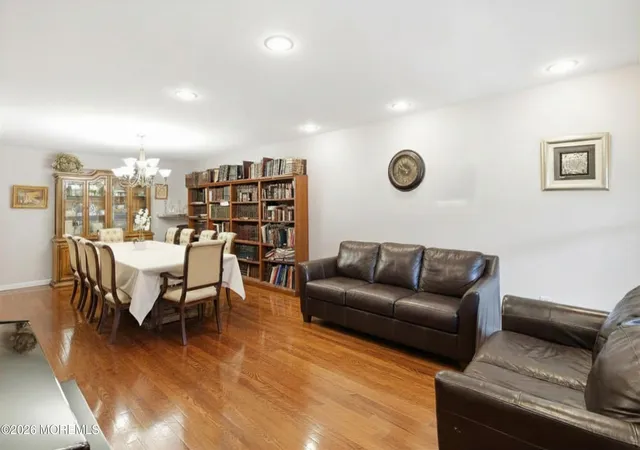 4th image of 21 Kingsfield Dr, Lakewood, NJ 08701 | MLS# 22618551