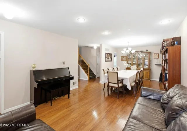 5th image of 21 Kingsfield Dr, Lakewood, NJ 08701 | MLS# 22618551
