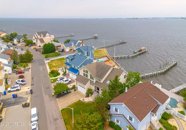 3rd image of 3287 Long Point Dr, Toms River, NJ 08753 | MLS# 22619118