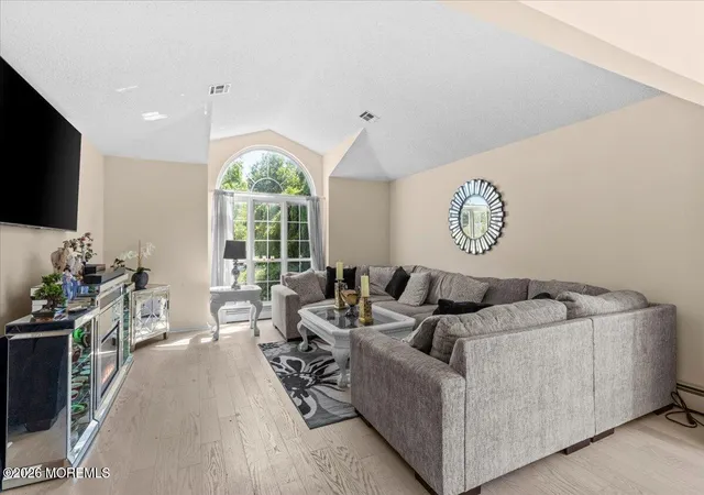 2nd image of 5 Harrow Ct, Toms River, NJ 08757 | MLS# 22618684