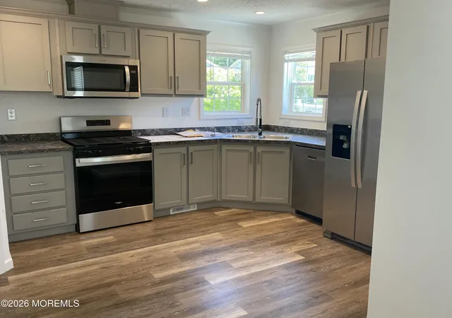 Homes for sale in Manahawkin, NJ | 17 Maple Tree Ct, Manahawkin, NJ 08050 | MLS# 22618549
