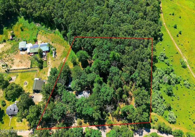 Photo 1 of Single family home for sale at 525 Goetz Ln, Jackson, NJ 08527 | MLS# 22618710 | Listing updated on 2026-06-19