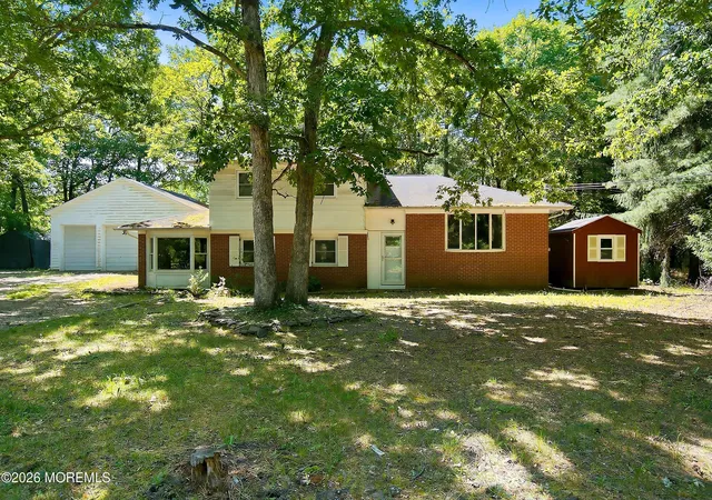 Photo 2 of Single family home for sale at 525 Goetz Ln, Jackson, NJ 08527 | MLS# 22618710 | Listing updated on 2026-06-19