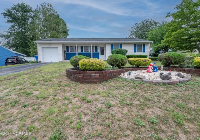 1st image of 1035 Valley Stream Rd, Toms River, NJ 08753 | MLS# 22618570