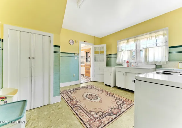 Homes for sale in Keyport, NJ | 335 Maple Pl, Keyport, NJ 07735 | MLS# 22618603