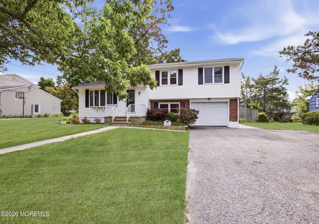 4th image of 17 Ridgewood Dr, Toms River, NJ 08755 | MLS# 22618963