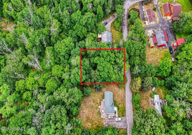 Homes for sale in Manalapan, NJ | 18 Herbert Dr, Manalapan, NJ 07726 | MLS# 22618637