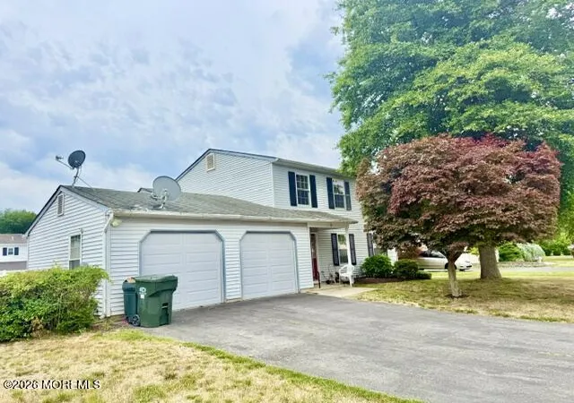Homes for sale in Howell, NJ | 9 Starlight Rd, Howell, NJ 07731 | MLS# 22618777