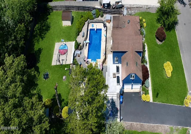 Photo 3 of Sale Pending at 1908 Kenilworth Ct, Toms River, NJ 08753 | MLS# 22618780 | Listing updated on 2026-09-13