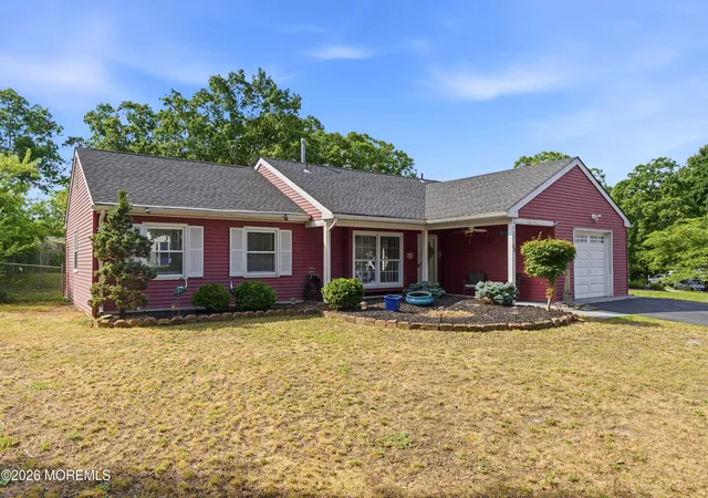 Homes for sale in Barnegat, NJ | 28 Aspen Cir, Barnegat, NJ 08005 | MLS# 22618791