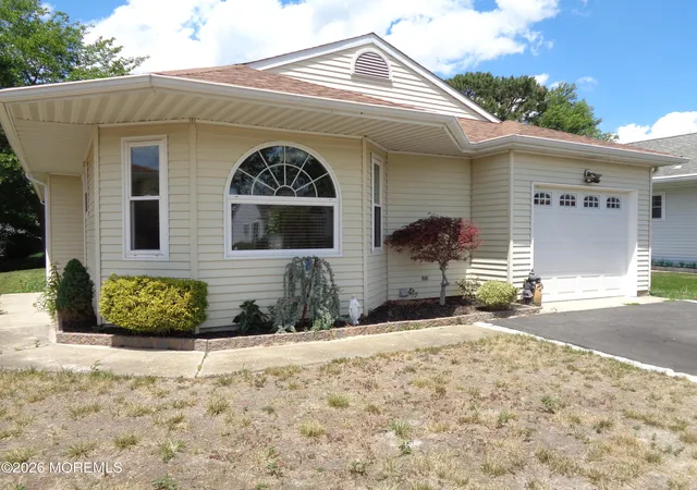 Photo 1 of Sale Pending at 30 Oakengates Dr, Toms River, NJ 08757 | MLS# 22619028 | Listing updated on 2026-09-21