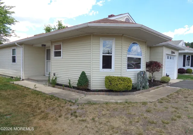 Photo 2 of Sale Pending at 30 Oakengates Dr, Toms River, NJ 08757 | MLS# 22619028 | Listing updated on 2026-09-21