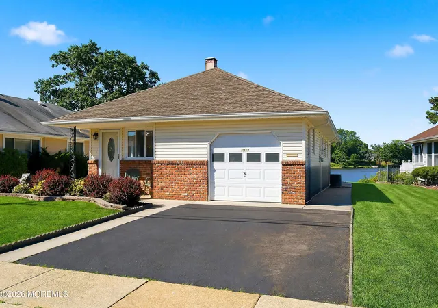 2nd image of 1913 Yorktowne Blvd, Toms River, NJ 08753 | MLS# 22618868