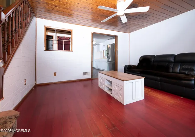 Homes for sale in Keyport, NJ | 302 Edgeview Rd, Keyport, NJ 07735 | MLS# 22620434