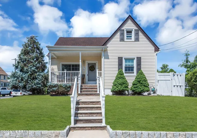 Homes for sale in South Amboy, NJ | 75 Scott Ave, South Amboy, NJ 08879 | MLS# 22618877