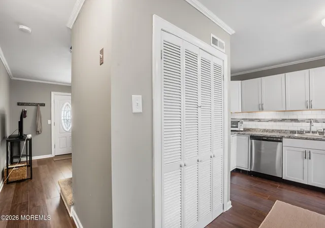 5th image of 124 Belshaw Ave, Shrewsbury Twp, NJ 07724 | MLS# 22619063