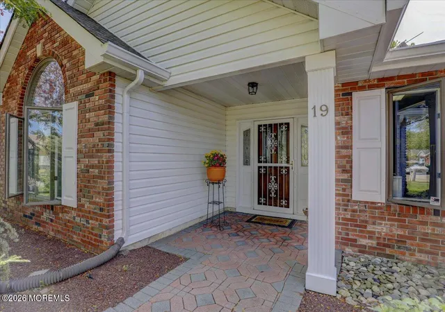 Homes for sale in Marlboro, NJ | 19 Hampton Dr, Marlboro, NJ 07746 | MLS# 22618938