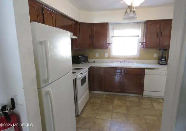 image of 5 Monmouth Ln, Whiting, NJ 08759 | MLS# 22618941