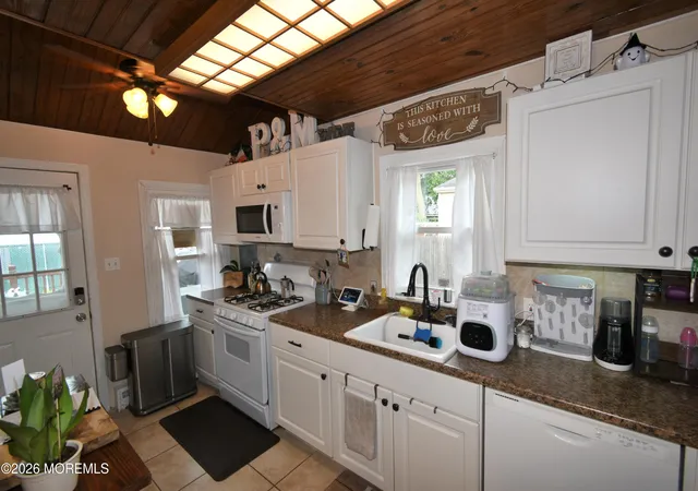 Homes for sale in Keyport, NJ | 1050 Woodmere Dr, Keyport, NJ 07735 | MLS# 22618952