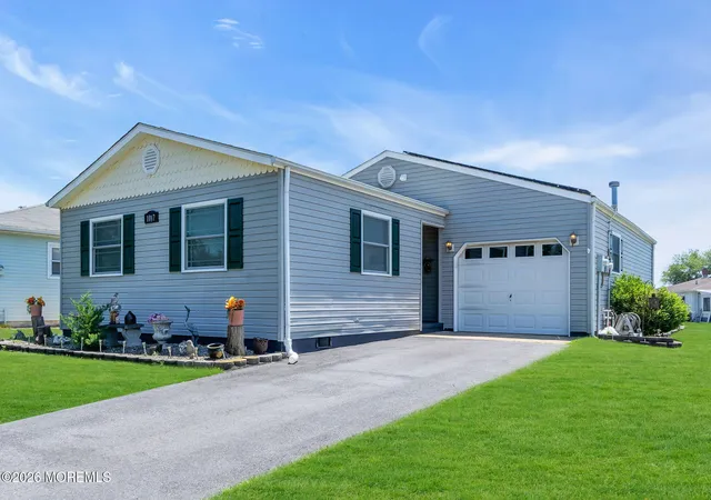 2nd image of 1017 Camino Real Ct, Toms River, NJ 08757 | MLS# 22619283