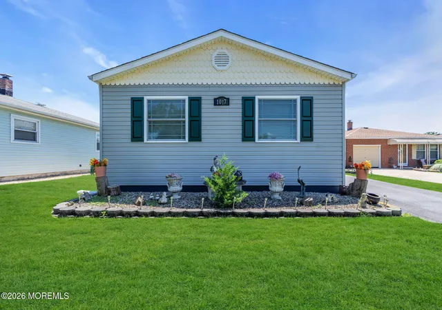 3rd image of 1017 Camino Real Ct, Toms River, NJ 08757 | MLS# 22619283