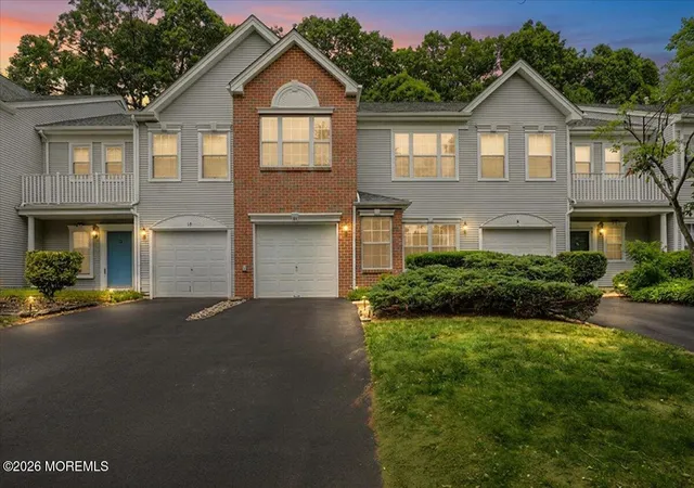 1st image of 10 Pennsbury Wy, East Brunswick, NJ 08816 | MLS# 22619150