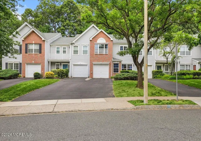 2nd image of 10 Pennsbury Wy, East Brunswick, NJ 08816 | MLS# 22619150