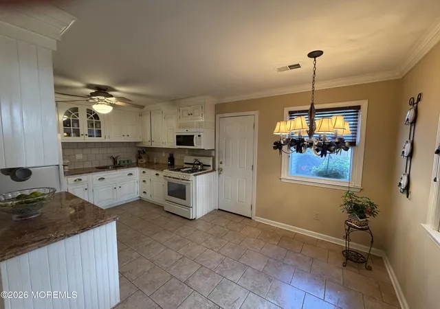 Homes for sale in Freehold, NJ | 15 Stowe Ct, Freehold, NJ 07728 | MLS# 22619288