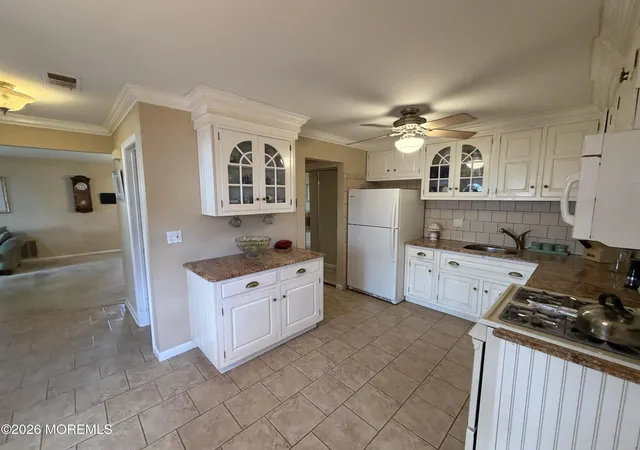 Homes for sale in Freehold, NJ | 15 Stowe Ct, Freehold, NJ 07728 | MLS# 22619288