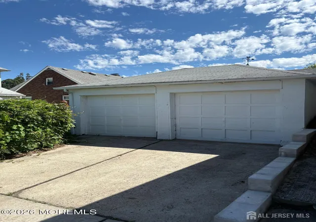 3rd image of 42 Quaid St, Sayreville, NJ 08872 | MLS# 22619093