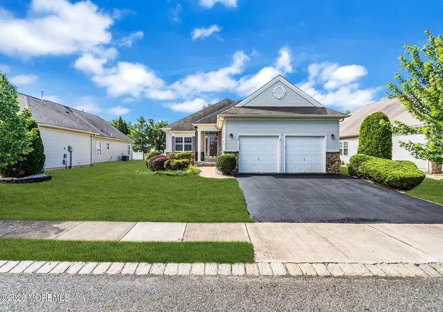 2nd image of 20 Donatello Dr, Manchester Township, NJ 08759 | MLS# 22619190