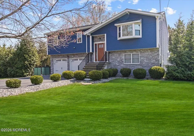 Photo 3 of Single family home for sale at 443 Bennetts Mills Rd, Jackson, NJ 08527 | MLS# 22619228 | Listing updated on 2026-09-07