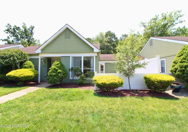 Homes for sale in Manchester, NJ | 680b Huntington Dr, Manchester, NJ 08759 | MLS# 22619205