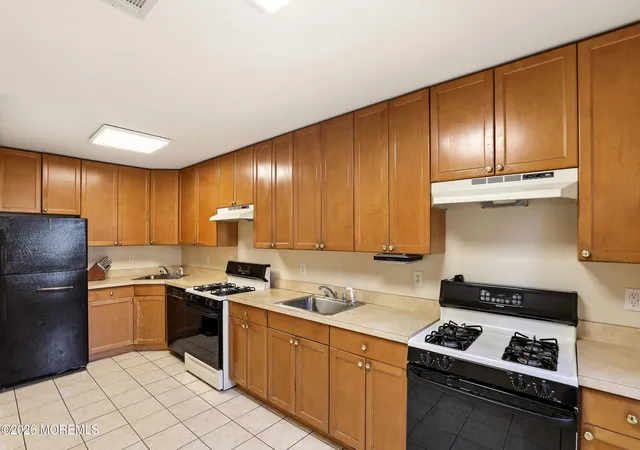 5th image of 66 Aspen Ct, Lakewood, NJ 08701 | MLS# 22619608