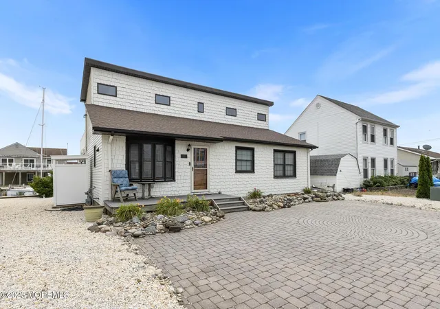 Homes for sale in Manahawkin, NJ | 15 Jarmy Ln, Manahawkin, NJ 08050 | MLS# 22619251