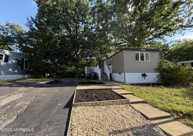 Homes for sale in Toms River, NJ | 66 Roberts Rd, Toms River, NJ 08755 | MLS# 22619264