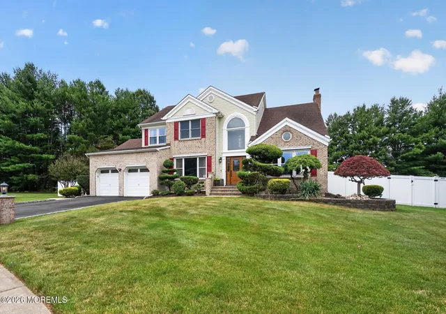 Homes for sale in Marlboro, NJ | 8 Rose Ct, Marlboro, NJ 07746 | MLS# 22619387