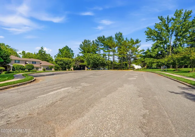 58th image of 4 Mount Ct, Oakhurst, NJ 07755 | MLS# 22619285