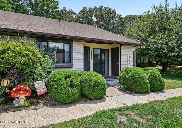 Homes for sale in Manalapan, NJ | 85 Amberly Dr #D, Manalapan, NJ 07726 | MLS# 22619459