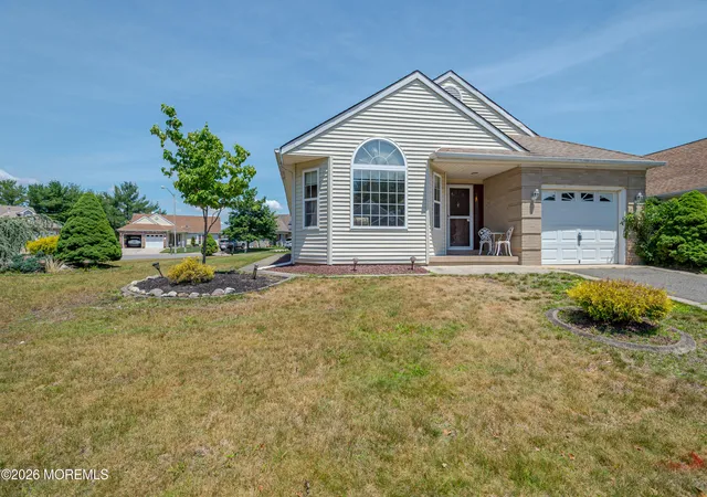 Homes for sale in Toms River, NJ | 87 Canterbury Ln, Toms River, NJ 08757 | MLS# 22619364