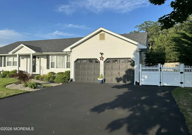 Homes for sale in Toms River, NJ | 217 Woodberry Dr, Toms River, NJ 08753 | MLS# 22619410